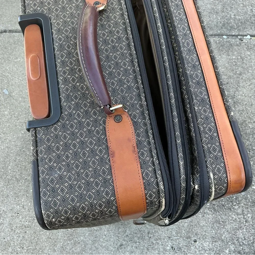 HARTMANN WINGS BELTING MOBILE TRAVELER EXPANDABLE SPINNER 25” Suitcase $1095